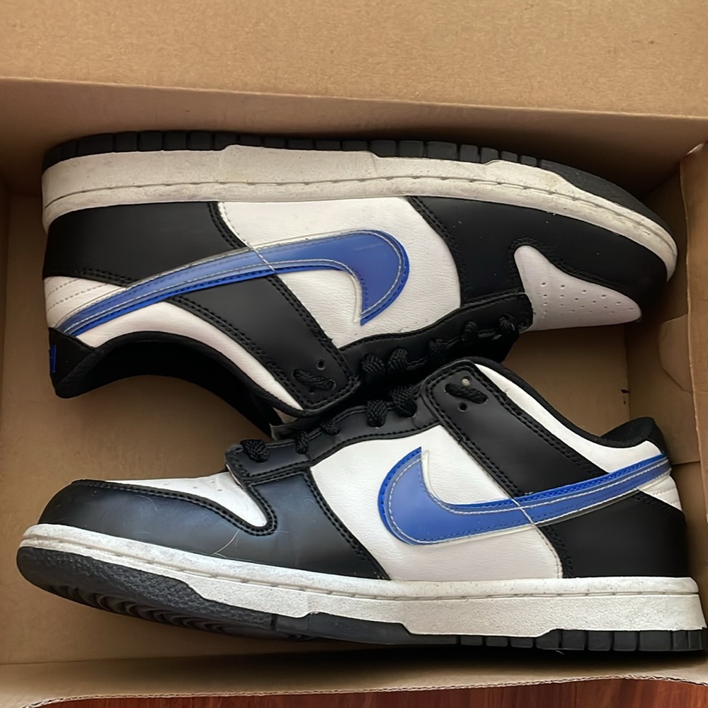 🚨SALE// Nike Dunk Low GS - Picture 4 of 11